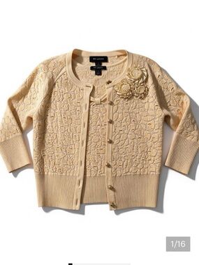 ST JOHN Cream Knit Twin Set Cardigan Shell Top Pearl Buttons Floral Applique P